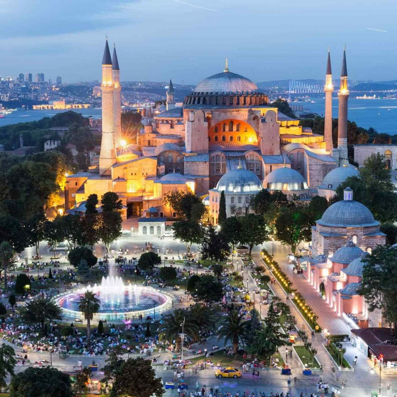 https://travelicious.axessdata.se/wp-content/uploads/2018/09/destination-istanbul-02-1280x1280.jpg