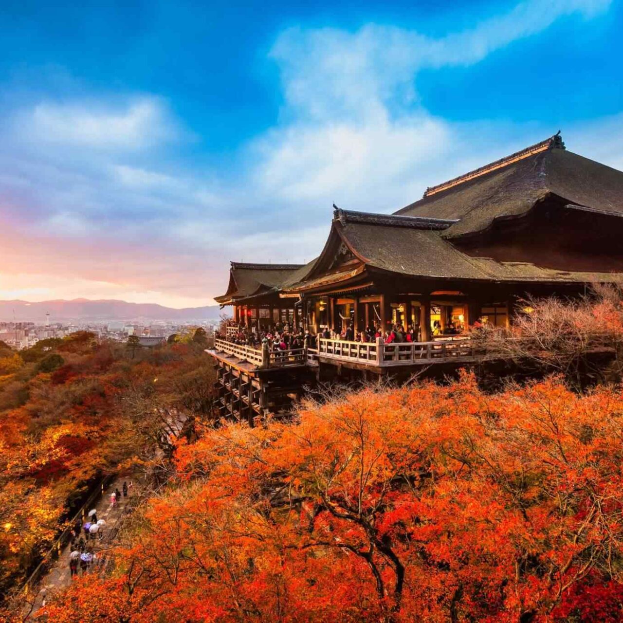 https://travelicious.axessdata.se/wp-content/uploads/2018/09/destination-kyoto-01-1280x1280.jpg